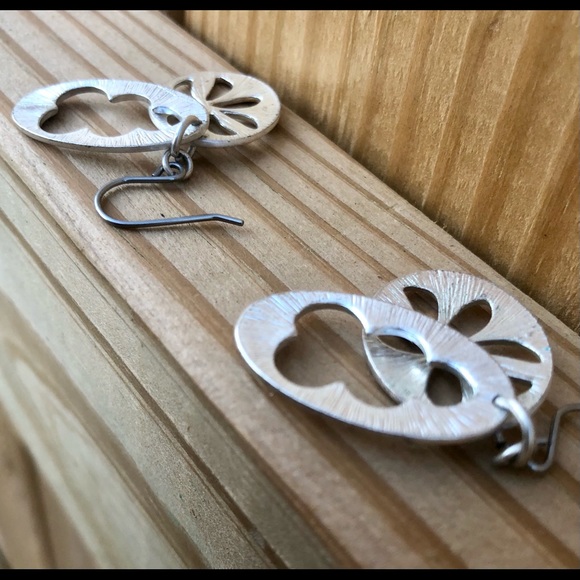 Starfish Earrings Silver Dangle with Floral Pattern Oval - Picture 7 of 8